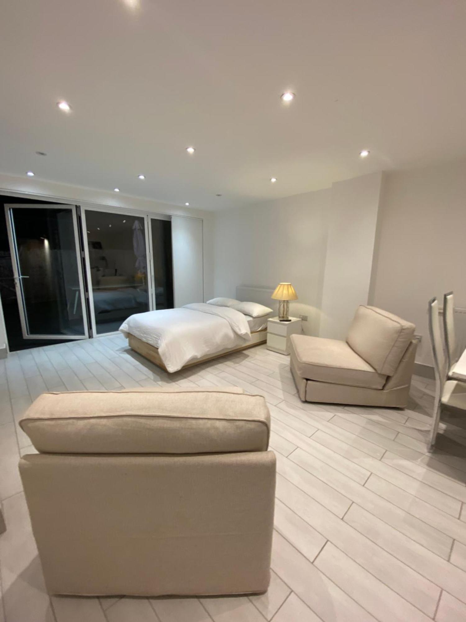 The Bay Apartment Edgware Exterior foto
